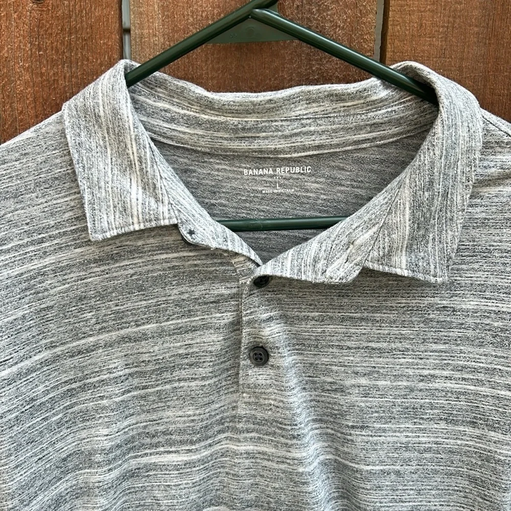 Banana Republic Casual Grey and White Short Sleeve Polo Size Large